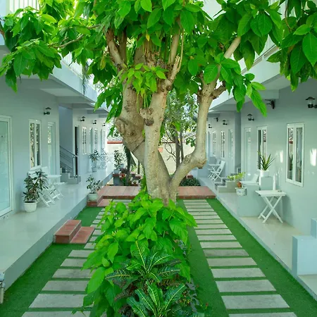 Nu Cuoi Mui Ne Hotel & Restaurant