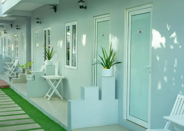 Nu Cuoi Mui Ne & Restaurant Khách sạn 2*